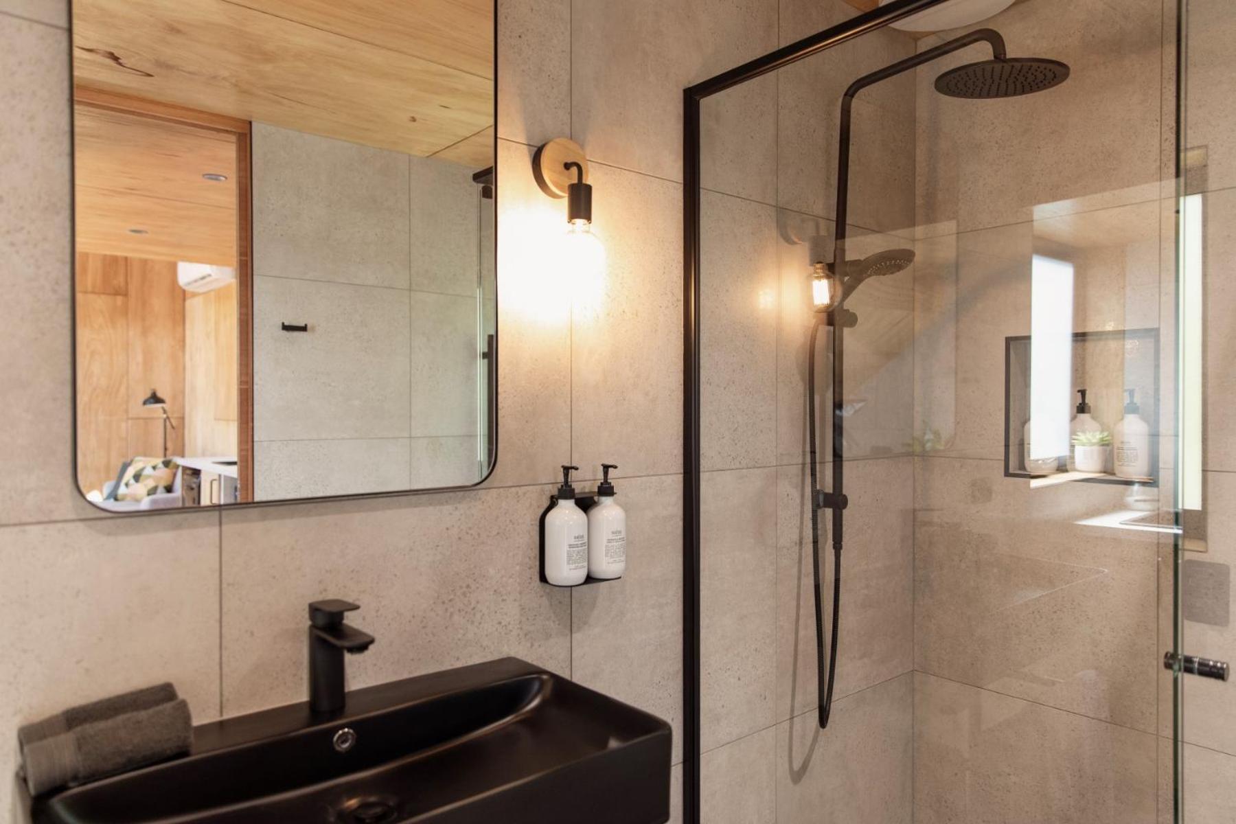 Bicheno Garden Cottages Екстер'єр фото