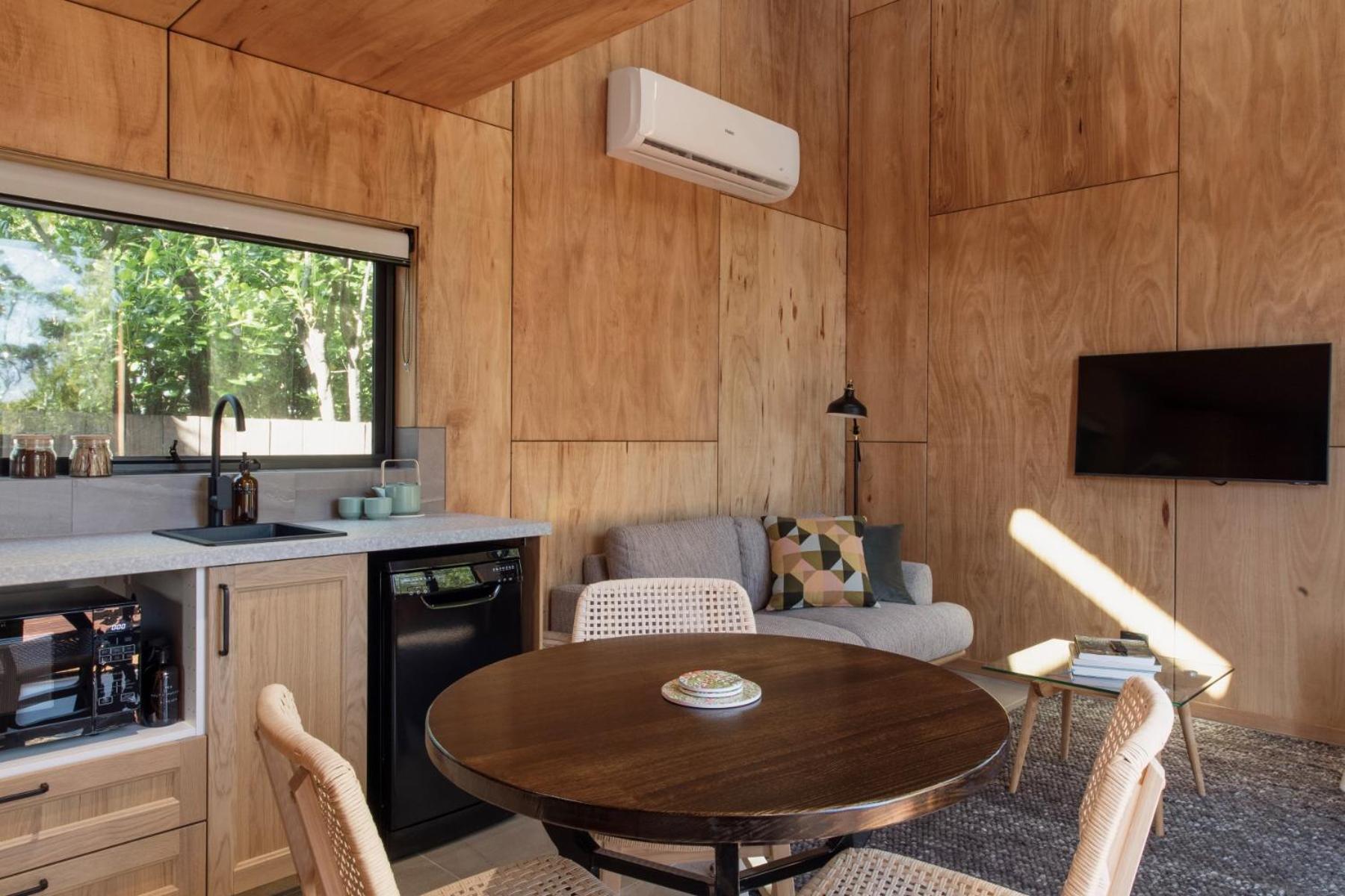 Bicheno Garden Cottages Екстер'єр фото